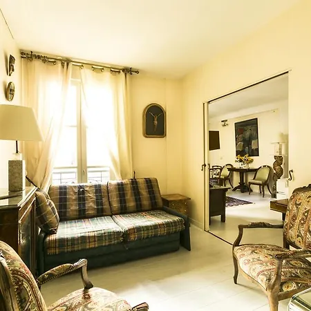 Halldis - Tour Eiffel Apartmán *